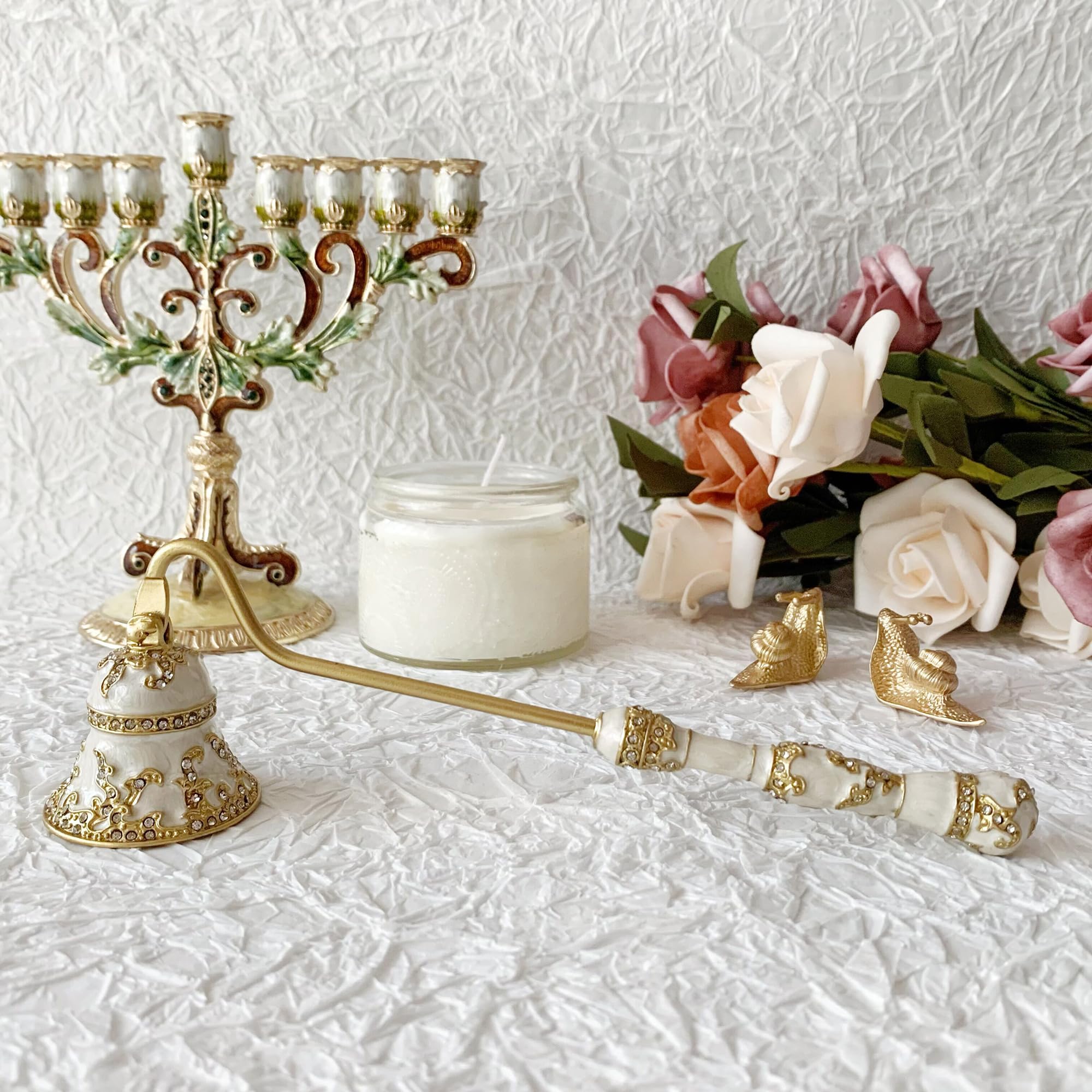 Collectible & Vintage Dolls For Halloween - Luxe Menorah Kaarsdover met Bloemmotief, Emaille,